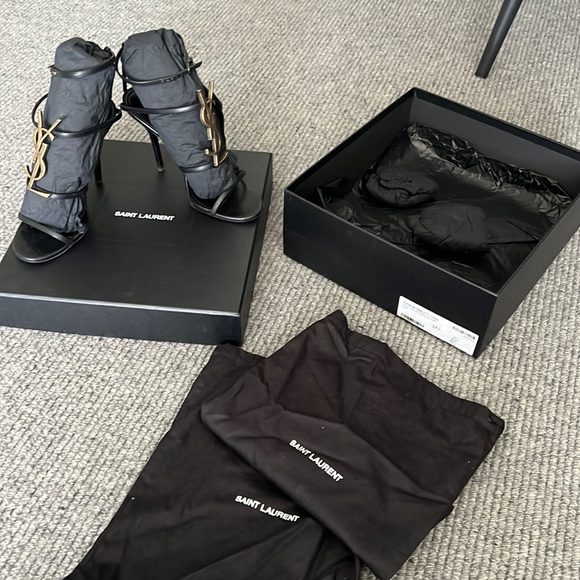 Yves Saint Laurent Shoes - Cassandra YSL heels